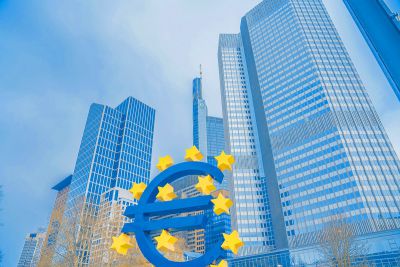 Euro in Your Pocket: Everything You Need to Know Before Traveling Europe